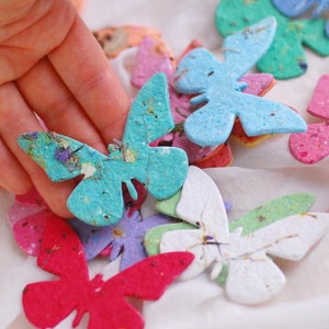 Paper Butterflies with seeds & petals - 10 seed paper butterfly - die cut favors - Let love grow - Plantable  Wedding decorations