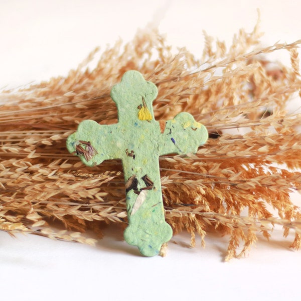 Plantable Christening Faith flower seeds & petal cross -  10pcs Baptism Favors -  Catholic Seed Paper Cross