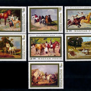 Könnte beinhalten: Ein Satz von sechs ungarischen Briefmarken mit Gemälden von Pferden und Landschaften. Die Briefmarken sind in verschiedenen Farben gehalten und tragen den Text "MAGYAR POSTA" in goldenen Lettern.