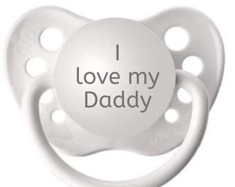 Baby Reveal to Daddy - Pregnancy Reveal to Husband - I Love My Daddy Pacifier - Daddy Dummy - Engraved Newborn Baby Gift - Newborn Baby Paci