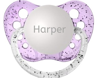 Baby Girl Name Pacifier - Silicone Girl Binky - Personalised Soother - Child Girl Pacifier - Engraved Gift with Baby Name - Harper Dummy