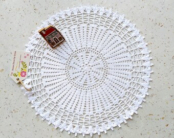 White Crochet Doily, Lacy Round Doily, White Wedding Lace, Lace Cotton Doily, Lace Tablecloth, Table Topper 11 inches