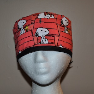 Men&#39;s Cartoon Snoopy from the Peanuts  Scrub Cap Hat - One Size Fits Most