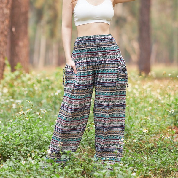 Green Harem Pants for Women Boho Yoga Pants - Flowy Hippie Pants Thai Palazzo Pants - Comfy Summer Pants - Sweatpants Joggers Women