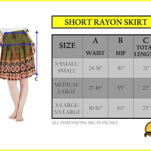Peut inclure: Tableau des tailles pour une jupe courte en rayonne avec des mesures en pouces pour la taille, les hanches et la longueur totale. La jupe est disponible en tailles XS/S, M/L et XL/XXL.