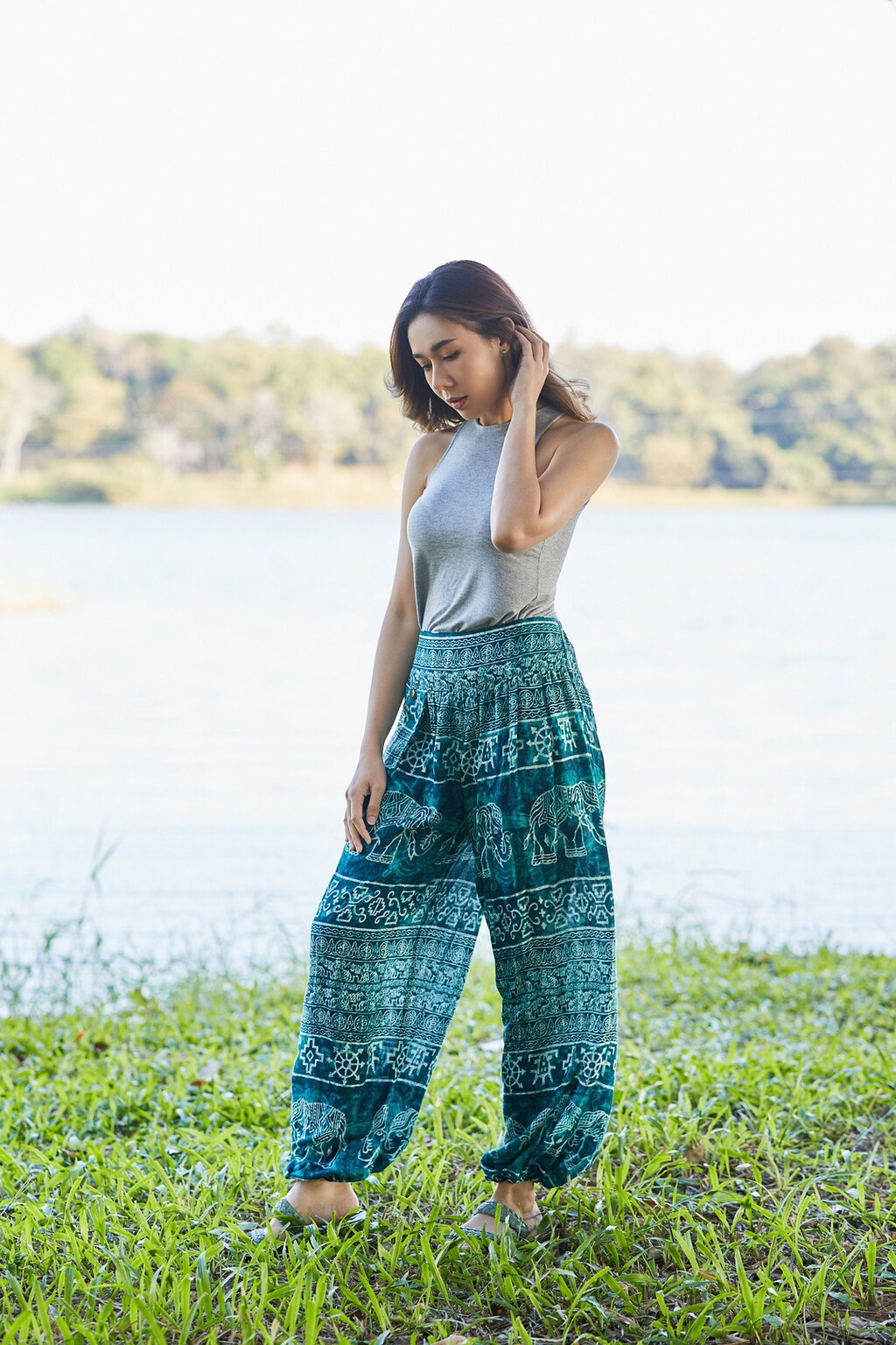 AvaCostume Pantaloni Harem Donna Stile Hippie – Vestibilità Larga, Vita Elastica, In Cotone Modal E Spandex, Verde, Taglia L (42-44)