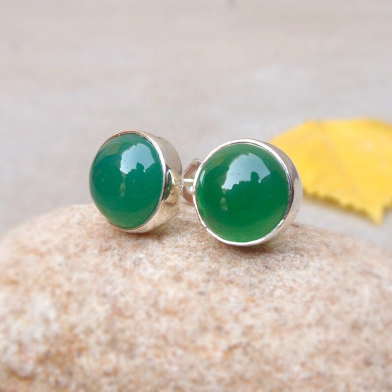 Sterling silver Green onyx tiny stud earrings 10mm Onyx Post Stud Earring Cabochon Stud Round Bezel Set Studs Gift Jewelry for her
