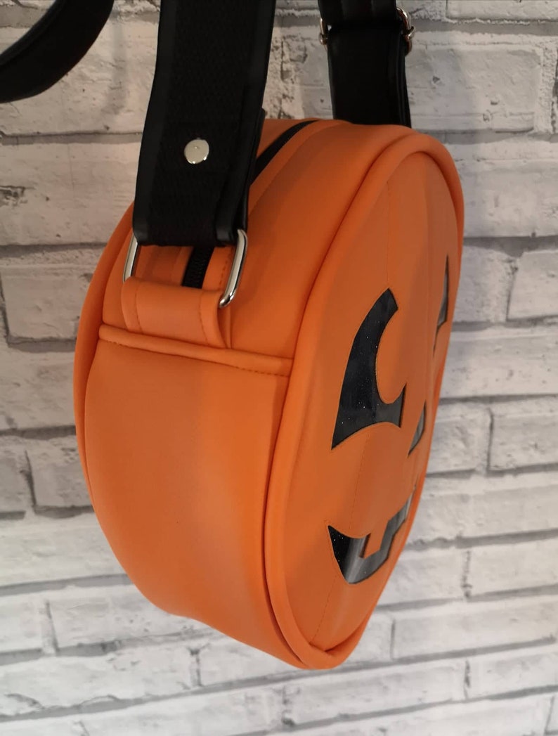 halloween purse pumpkin