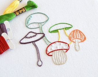 Motif de broderie Woodland Mushrooms, un motif de la forêt pour les promenades dans la nature et les butineuses