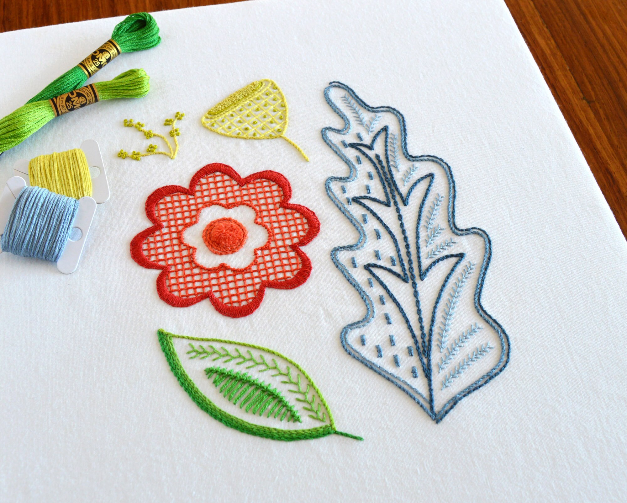 Oakenfold Embroidery Pattern, a Modern Take on Crewel and Jacobean Design and Stitching Techniques - Etsy Israel