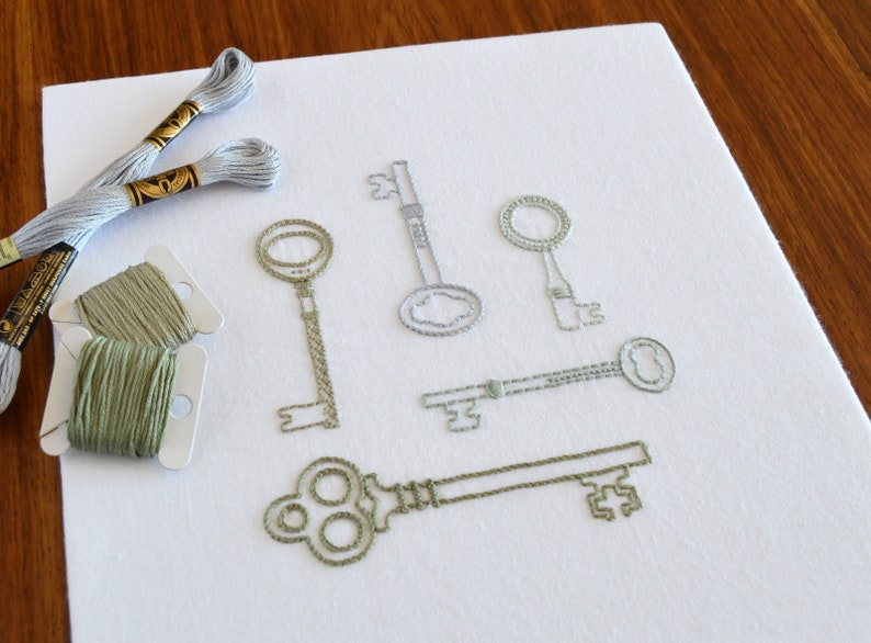 Vintage Keys hand embroidery pattern for a set of five antique keys image 1