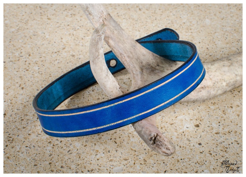 Blue leather choker / double wrap bracelet with vegtan bevel image 1