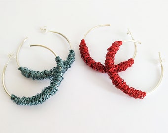 Silver creoles (sterling silver) and red or blue anodized aluminum ref. Bo-078