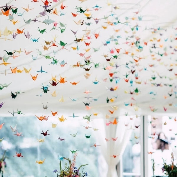 4"Regenbogen Origami Kranichen Girlanden Strings - Spannweite 3,5" - Kleine Papierkrane Hochzeitsdekorationen Hochzeit Hintergrund Fensterschmuck