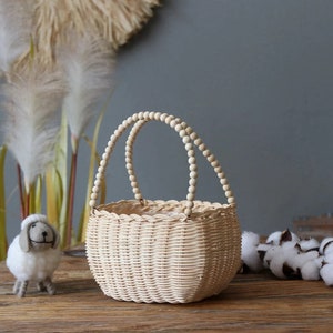 Rustic Wood Beads Willow Wedding Flower Girl Basket, Bridesmaid Basket, Flower Girl Gift, Hand Woven Basket, Vintage Wedding Basket image 3