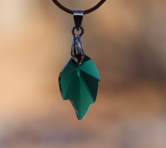 Swarovski tropical leaf necklace discount
