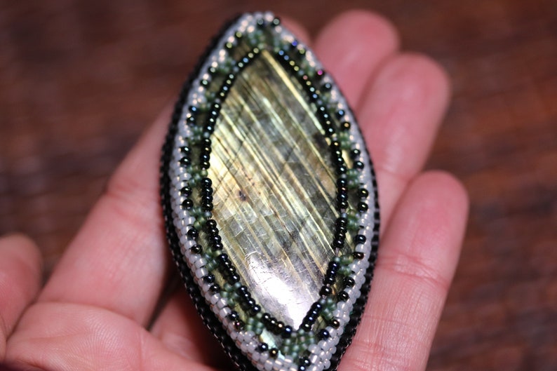 Green /& Gold Labradorite Bead Embroidered Brooch Eye Shaped Pin