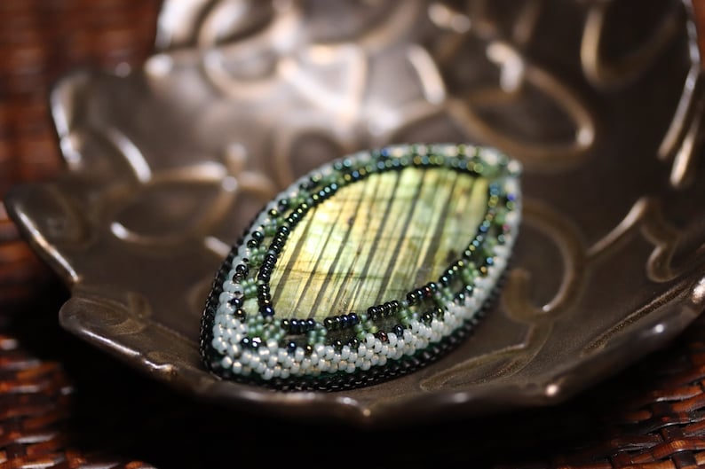 Green /& Gold Labradorite Bead Embroidered Brooch Eye Shaped Pin