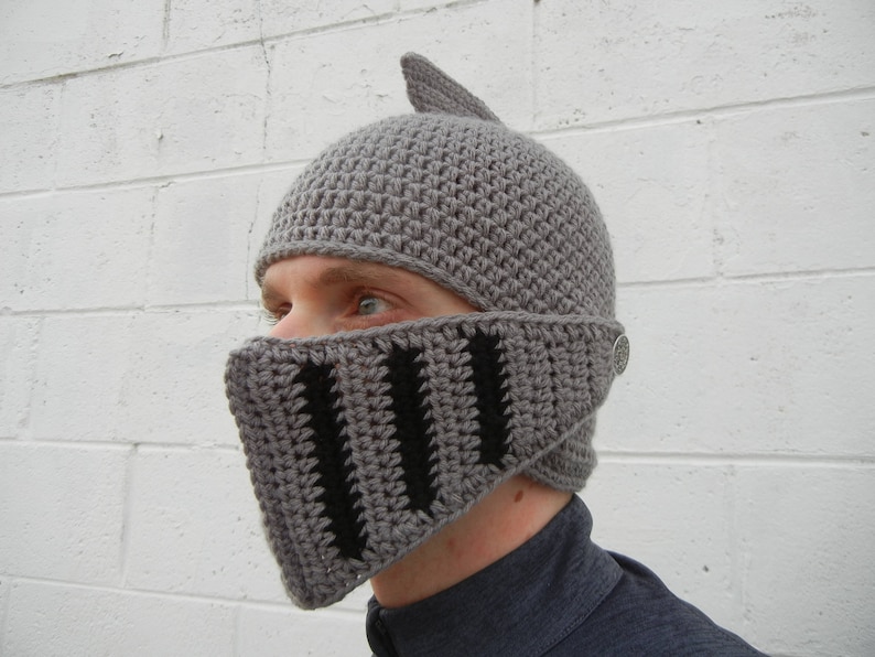 Knight/'s Helmet w Detachable Visor Crochet Pattern