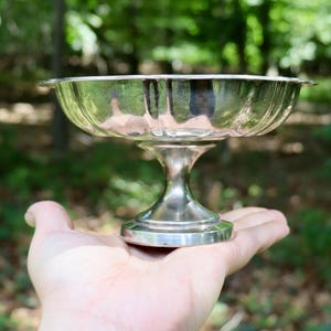 Vintage Oneida Silverplate Pedestal Bowl - Classic Footed Compote Serving Dish - Made in USA - Vintage Barware - Offering Bowl - Ring dish