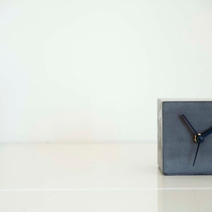 3C, Cubic Concrete Clock