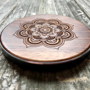 Mandala Wireless Charging Station Wood image 2