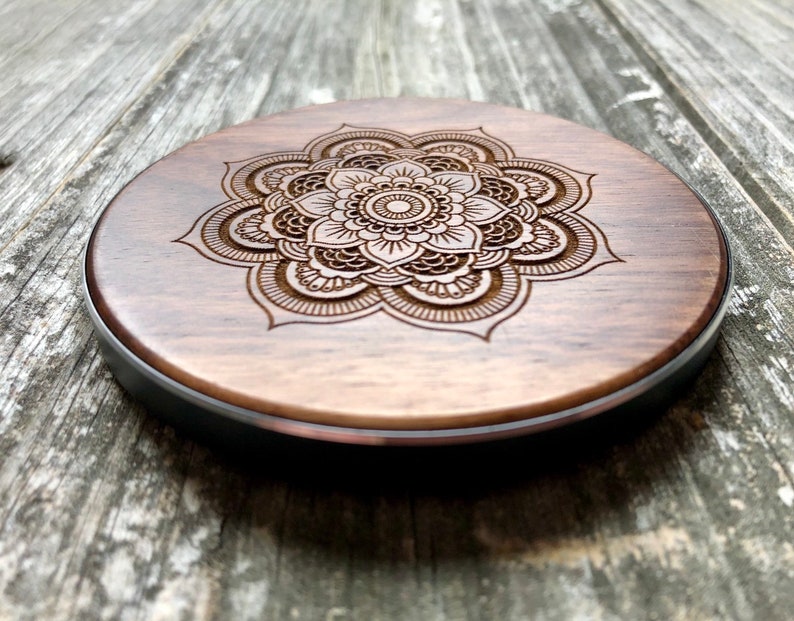 Mandala Wireless Charging Station Wood image 2