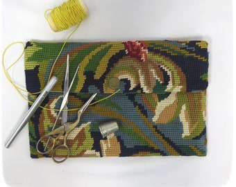 Tapestry Cover for Tablet IPad Mini 7,9" with needlepoint, Protective Sleeve, Renaissance, Acanthus leaves