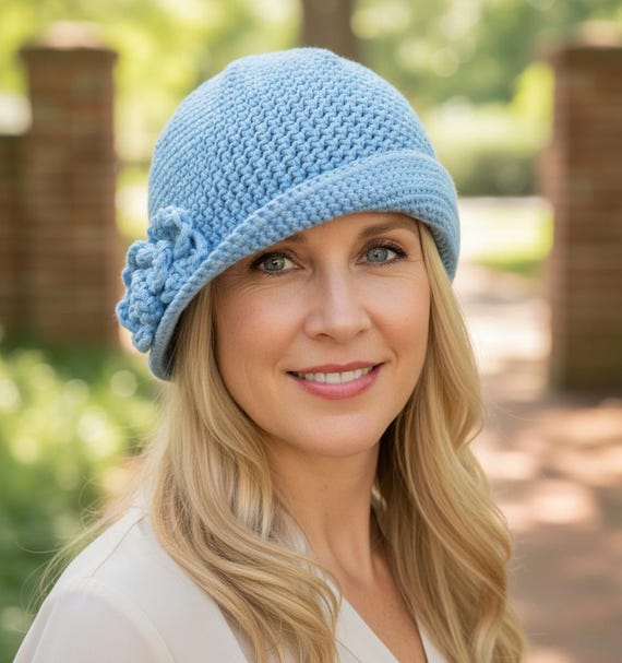 Crochet Cloche Hat: Vintage 1920s Style, Flower Ruffle  display picture 1