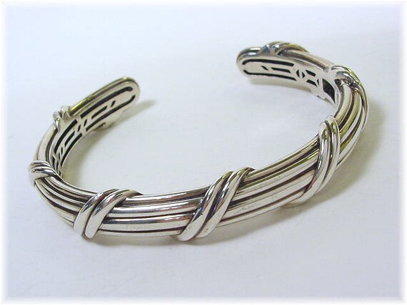 Intricate Leopard Vintage Southwestern Sterling Silver Bracelet Intricate Leopard Vintage Southwestern Sterling Silver Bracelet