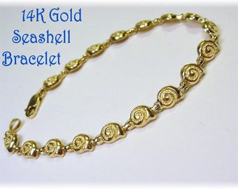 14K Gold Seashell Link Bracelet, Sharks Eye Seashell, Beach, Tropical, Nautical    FREE SHIPPING