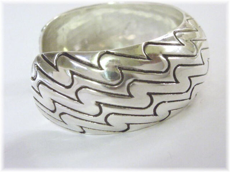 FREE SHIPPING Perfect Gift Chunky 50.54 Grams Sterling Silver Lightning Bolts Cuff Bracelet Modern Art Ocean Waves Beach Modernist