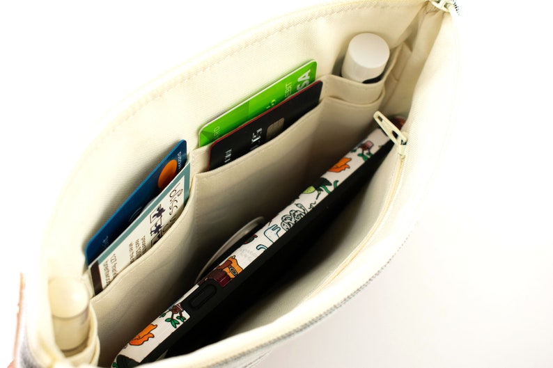 Banana Leaf Wallet, Small Crossbody, Palm Wristlet Wallet, Tropical Clutch, Clutch Wallet, Vegan Womens Wallet image 3
