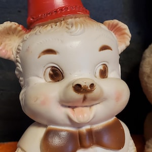 vintage Edward Mobley Rubber Squeaky Bear mfg by Arrow Rubber & Plastic Corp.