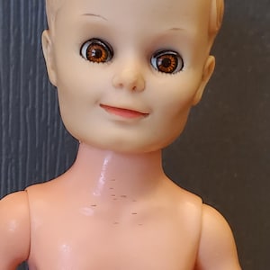 vintage Uneeda Teen Bob Doll 10-1/2&quot;