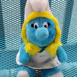 Vintage 1981 Smurfette 8" Stuffed Animal
