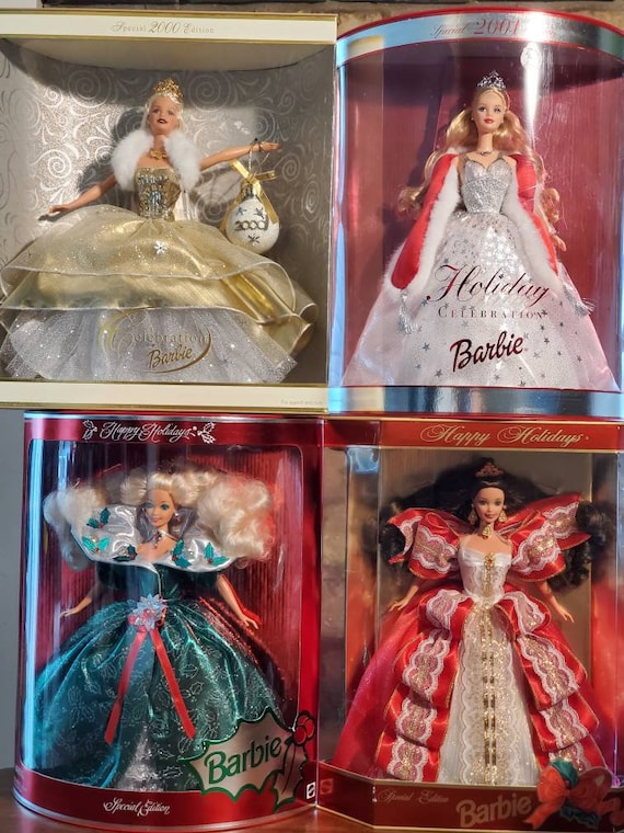 Vintage Barbie 2001 Tara Organizer Storage Case & Lot Of Clothing