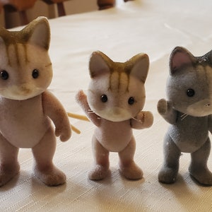 Enoch Sylvanian Striped Flocked Cats Family of 3