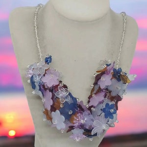 Collar de flores - Collar multicolor para mujer - Collar de babero - Collar grueso - Collar de declaración - Collar único en su tipo - Regalo