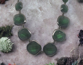 Groene juwelen ketting - groene ketting voor vrouwen - juwelen ketting - een van een soort ketting - verklaring ketting - verjaardagscadeau