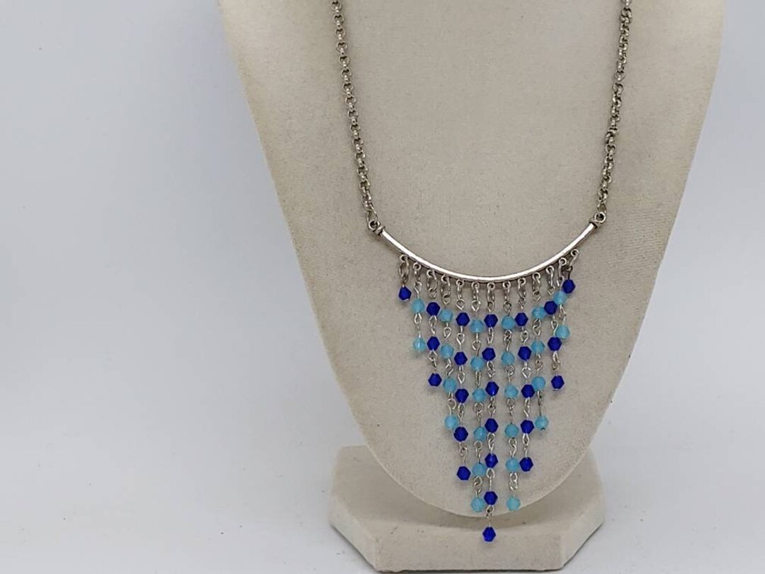 De Bengue - Ensemble collier avec perles en pâte de verre, graines de palmier, disques en