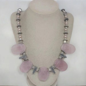 Rose Quartz Necklace - Pearl Necklace - Wedding Necklace - Bridesmaid Necklace - One Of A Kind Necklace - Statement Necklace - Great Gift