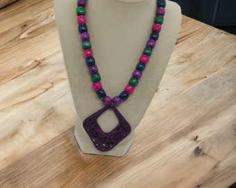 Mehrfarbige Halskette für Frauen - Bunte Halskette - Holz Halskette - Boho Halskette - Einzigartige Halskette - Statement Halskette - Geschenk