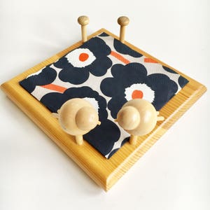 Vintage Aarikka wooden bird napkin holder, designed by Kaija Aarikka, Made in Finland, 1980s