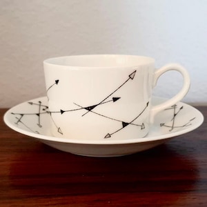 Very rare Vintage Arabia Finland coffee cup and saucer named &quot;Nuoli&quot;, Designed by Kaj Franck / Raija Uosikkinen 1970s - Made in Finland