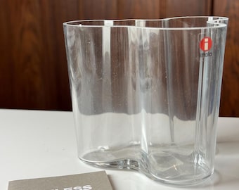Unused/Beautiful Alvar Aalto glass vase Iittala with original box, 2000s, Made in Finland