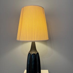 With signiture/big size Modernist and elegant Danish Ceramic Table Lamp 1042  from Søholm Stentøj Denmark designed by Einar Johansen, 1960s