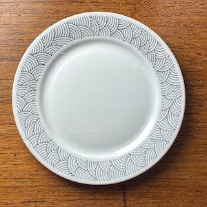 Nur in Produktion 1 Jahr/Selten/Arabia Finland feines Porzellan Kuchenteller namens &quot;&quot;Kaari&quot;&quot; Esteri Tomula, 1970er Jahre - Made in Finland