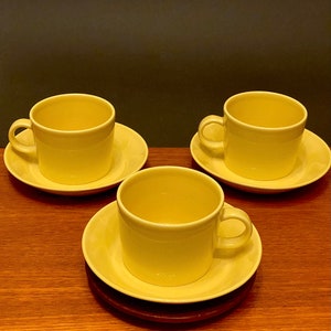 3 sets of vintage Arabia Finland ceramic tea cups with saucers named “ Teema” by Kaj Franck, 1980s - Made in Finland