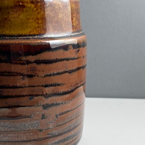 Excellent condition/Rare arabia hug ceramic mug named Okra, 1960s, Made in Finland image 3